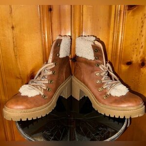 Casual Winter Booties with faux sheep fur